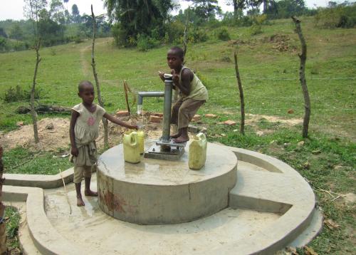 shallow well, Rwambu, Uganda