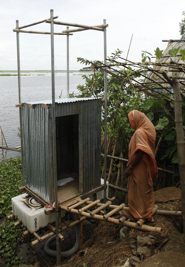 Floating latrine, Bangladesh, BRAC