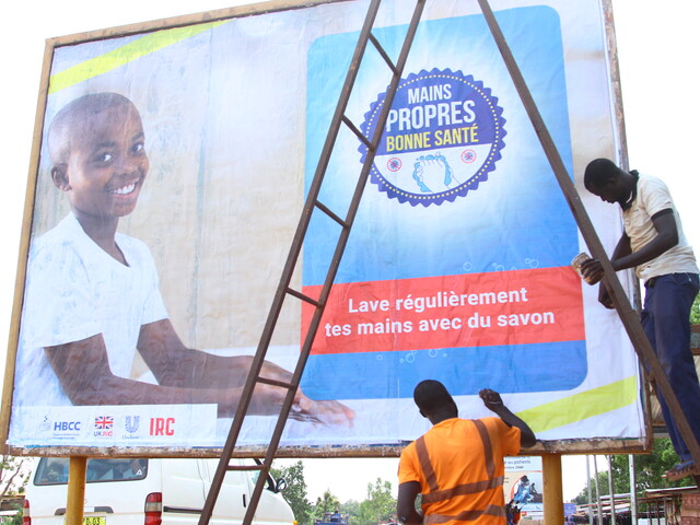 Mains propres bonne sante campaign billboard in Ouagadougou